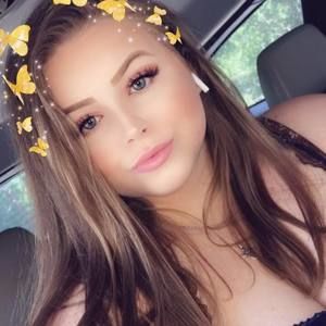 Meet your Posher, Adella